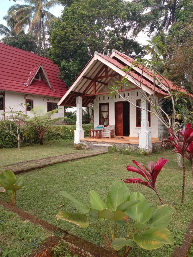 Hakiki Inn Bungalows Tetebatu Exterior photo